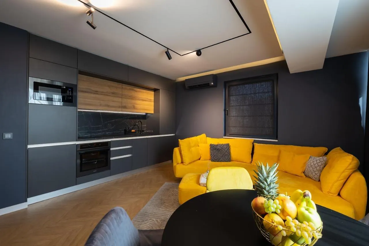 Topaz Beachfront Apartment Varna